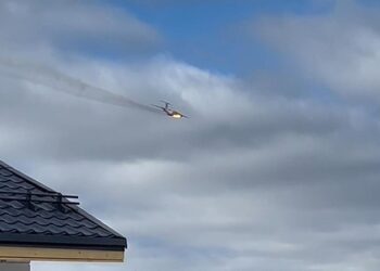 Se estrella avión militar con 15 personas en Rusia