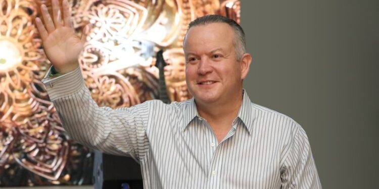 Impulsará CCR modernización en sistemas de trámites y procesos