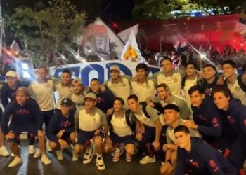 Primer ministro de Perú, renunció tras escándalo de acoso a una mujer