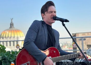 “Canta en el centro de la CDMX”: Drake Bell deleita a fans