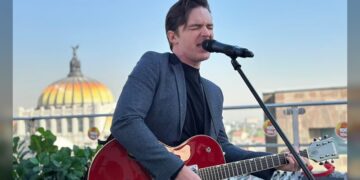 “Canta en el centro de la CDMX”: Drake Bell deleita a fans