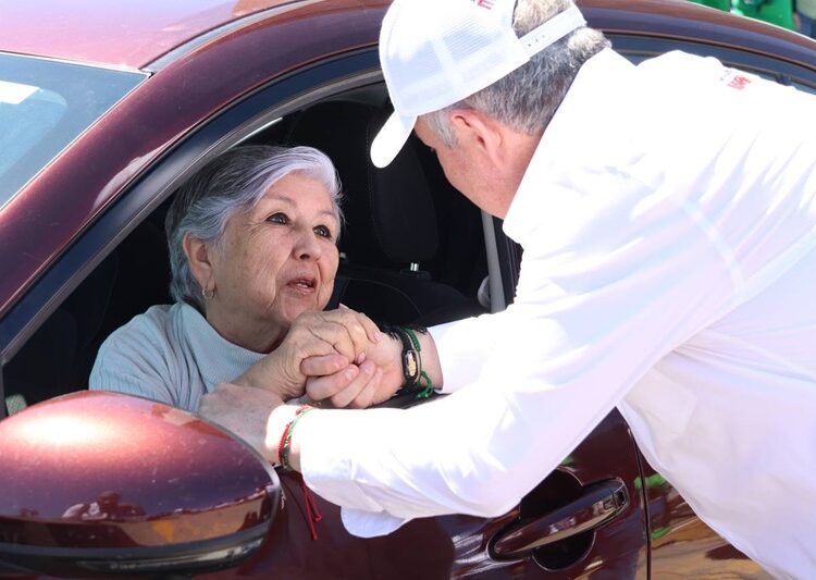 Fortalecerá Carlos Canturosas derechos de las mujeres desde el Congreso