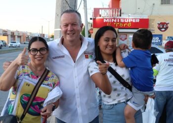 Fortalecerá Carlos Canturosas derechos de las mujeres desde el Congreso