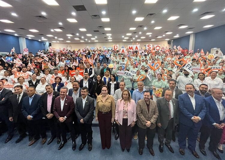 Presenta Dámaso Anaya proyectos académicos de la UAT en Nuevo Laredo