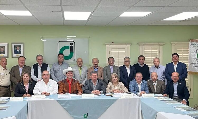 Francisco Chavira, candidato del PT al Senado se compromete con el Consejo de Instituciones de NLD