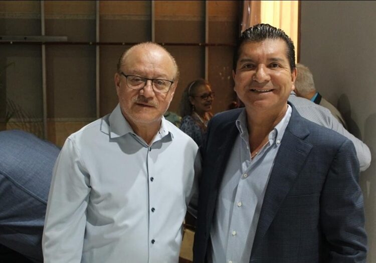 Francisco Chavira se reúne con pastores de Nuevo Laredo