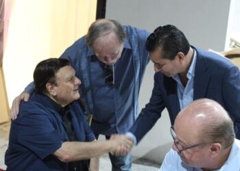Francisco Chavira se reúne con pastores de Nuevo Laredo