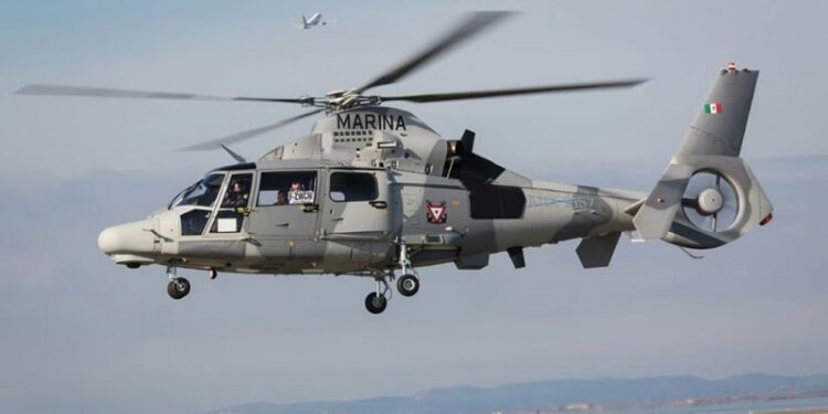 Marina reporta 3 muertos y 2 desaparecidos en accidente de helicóptero tras despegue en Michoacán