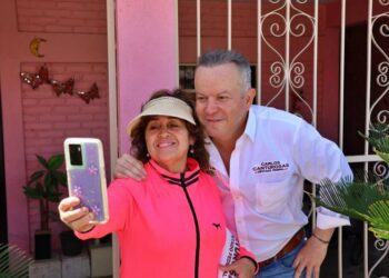 Carlos Canturosas, arrasa en las encuestas al inicio de campaña