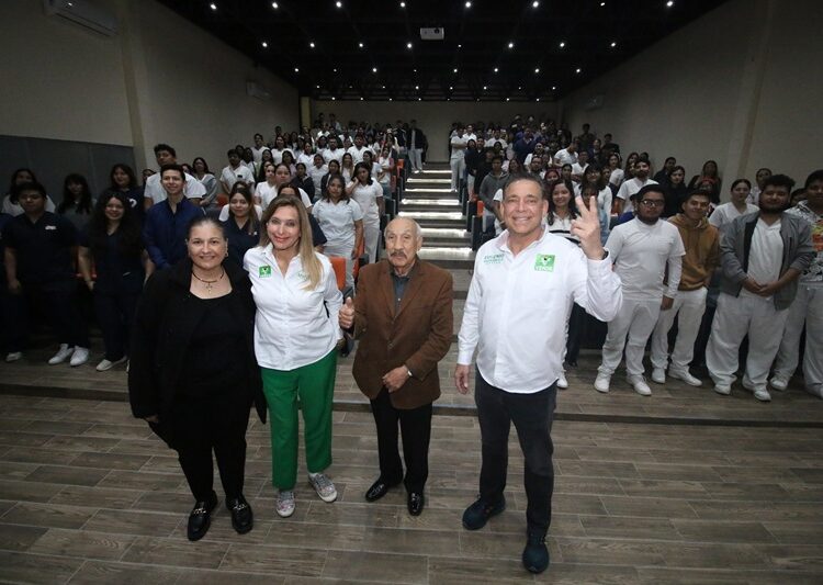 “Geño” y Maki van por titulación profesional gratuita