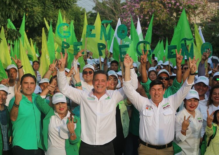 Entre porras y batucada reciben a Geño en la Ampliación Libertad