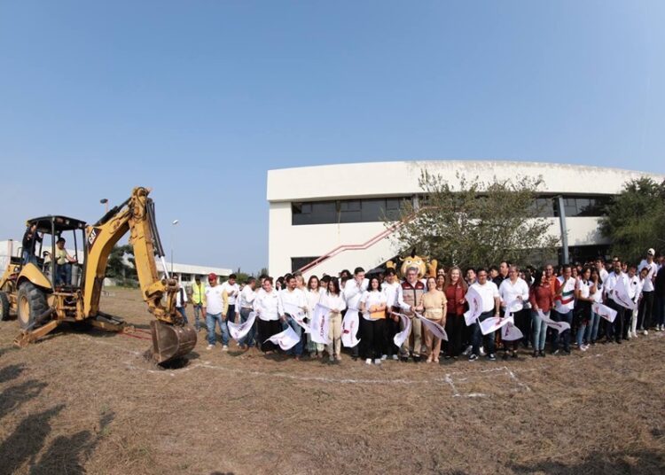 Impulsa alcalde altamirense la educación superior con mejoras en su infraestructura