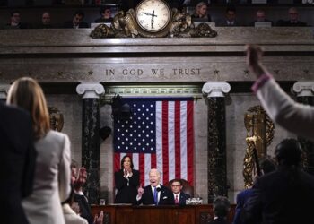 Biden usa discurso de Estado de la Unión para marcar contraste con Trump