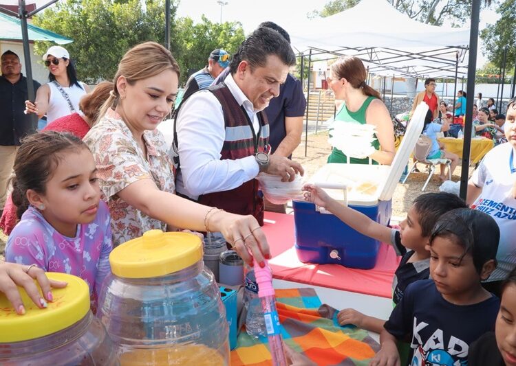 Lalo y Lucy visitan el mercado artesanal de Altas Cumbres