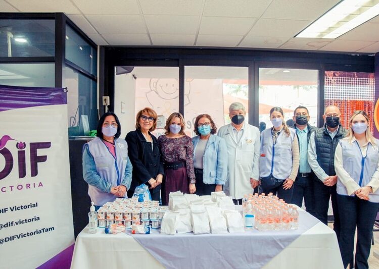 Lleva Lucy de Gattás esperanza y alegría al Hospital Infantil