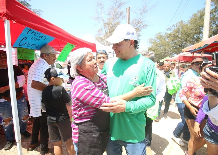 Ola Verde llega a las cálidas aguas de la playa Barra del Tordo