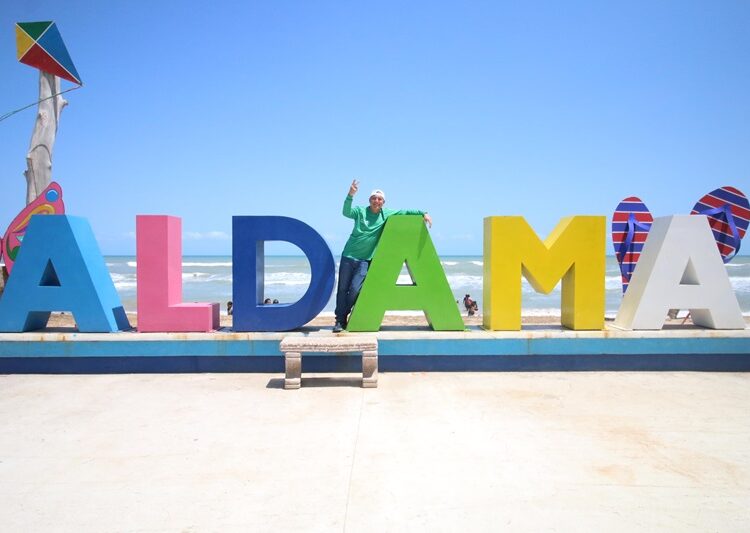 Ola Verde llega a las cálidas aguas de la playa Barra del Tordo