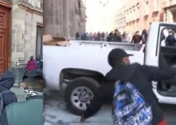 Ayotzinapos tumban la puerta que da acceso a la mañanera