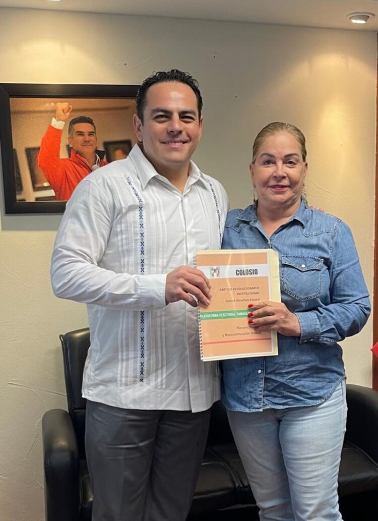 Equipo renovador de Lalo Gattás en Victoria