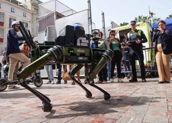 Ponen a prueba perro robot en España