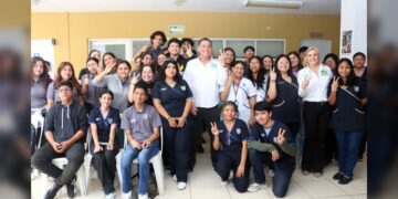 Quiero ser Senador porque amo a Tamaulipas, dice Eugenio Hernández a universitarios