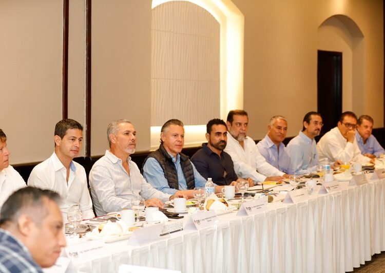 Recoge Chucho Nader planteamientos de empresarios maderenses