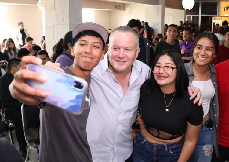 Trabajará Carlos Canturosas por el acceso universal a la cultura