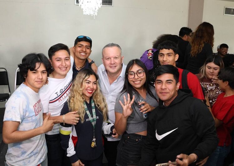 Trabajará Carlos Canturosas por el acceso universal a la cultura