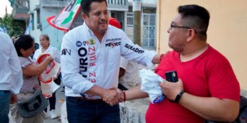 Habrá más becas y programas sociales: Arturo Núñez Ruíz
