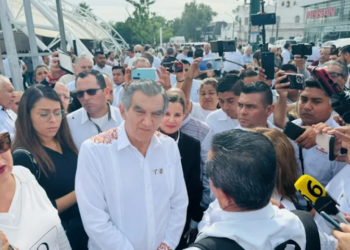 Gobernador AVA atenderá conflicto interno en Salud