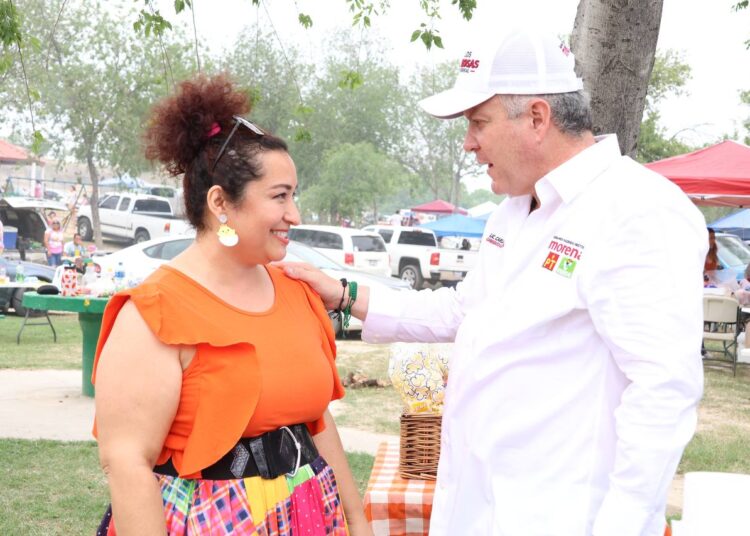 Celebra Canturosas domingo de pascua junto a familias neolaredenses