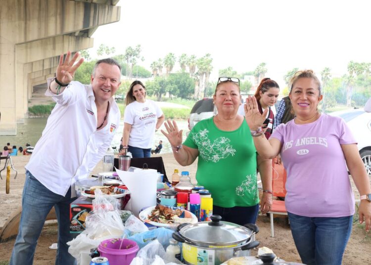 Celebra Canturosas domingo de pascua junto a familias neolaredenses