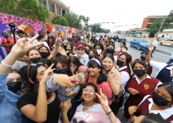 Carmen Lilia sube en las encuestas tras su registro ante el IETAM