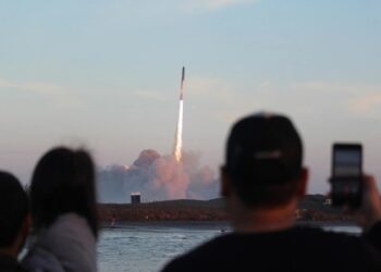 Observaran desde playa Bagdad en Matamoros despegue de nave Starship