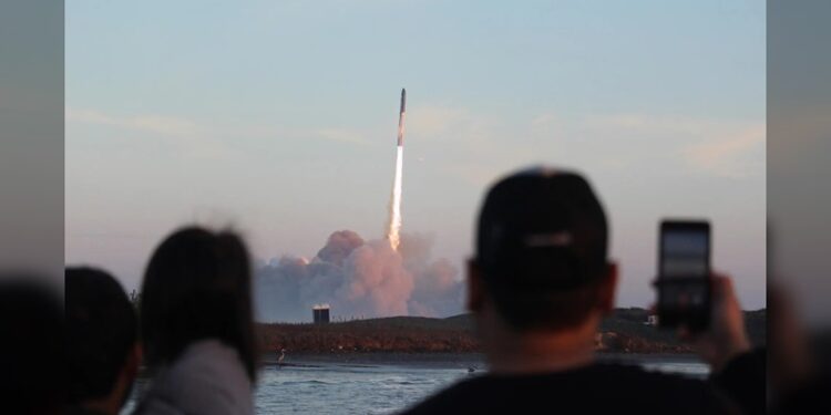 Observaran desde playa Bagdad en Matamoros despegue de nave Starship