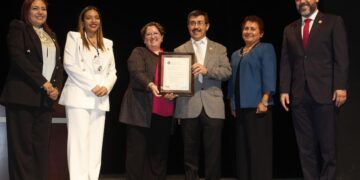 Recibe la UAT reconocimientos a la calidad educativa