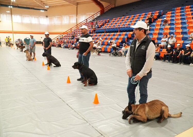 El rector de la UAT inaugura curso de adiestramiento canino K-9