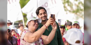 Apoyo Masivo Respaldando la Reelección de Carlos Peña Ortiz en Colonias Riberas de Rancho Grande