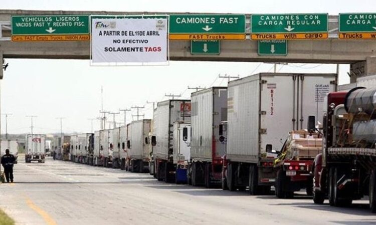 Bajo la lupa tráileres mexicanos en inspecciones de Texas