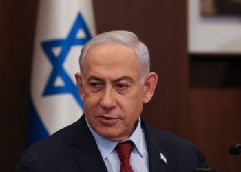 Netanyahu impulsa ley para clausurar retransmisión del canal de noticias Al Yazira