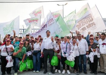 Carlos Peña Ortiz visita Maquiladora LG, es recibido con gran aceptación