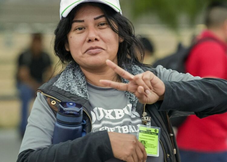 Carlos Peña arranca muy temprano cuarto día de campaña