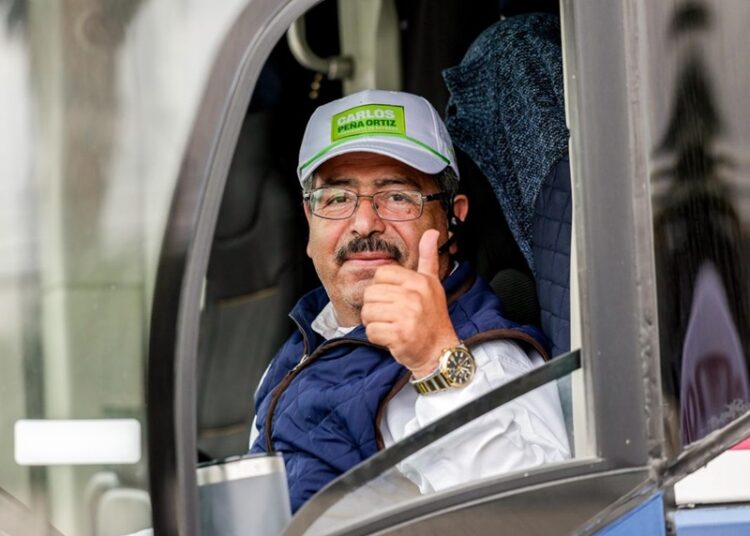 Carlos Peña arranca muy temprano cuarto día de campaña