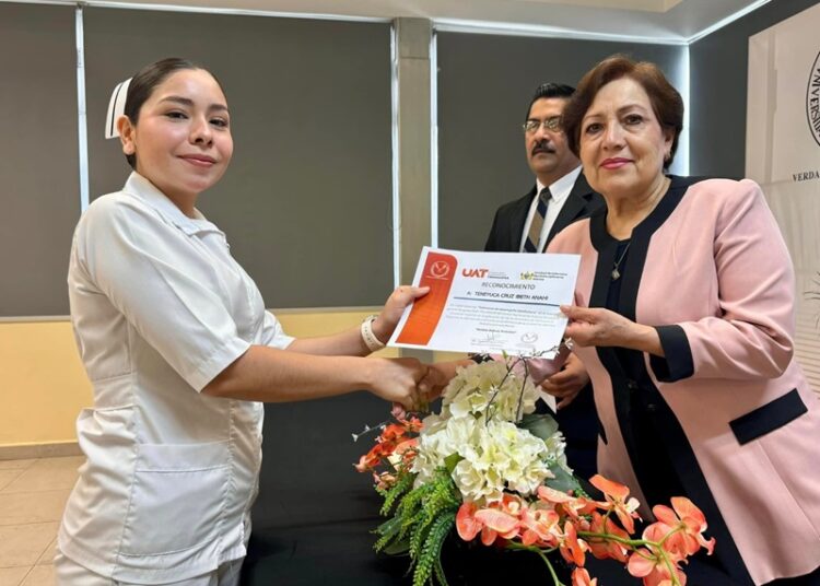 Celebra la UAT logro nacional EGEL de egresados de Enfermería en la UAM Mante