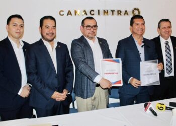 Chavira presenta plan para empresarios en Nuevo Laredo