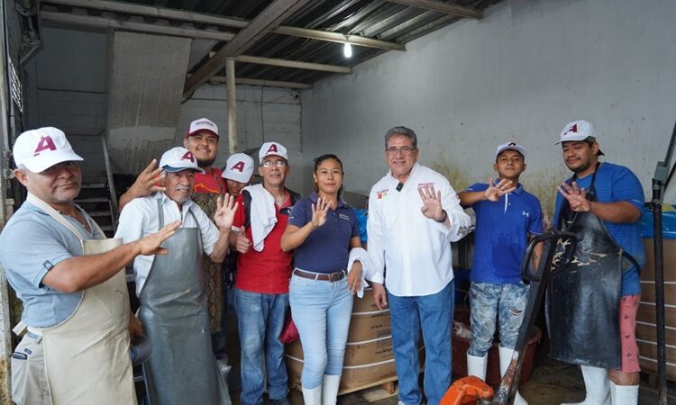 Comerciantes de la Central de Abastos respaldan proyecto de AMM