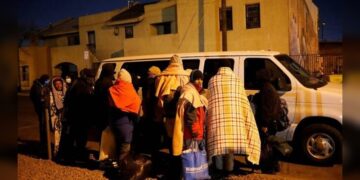 EUA supervisa a migrantes a través de diferentes métodos