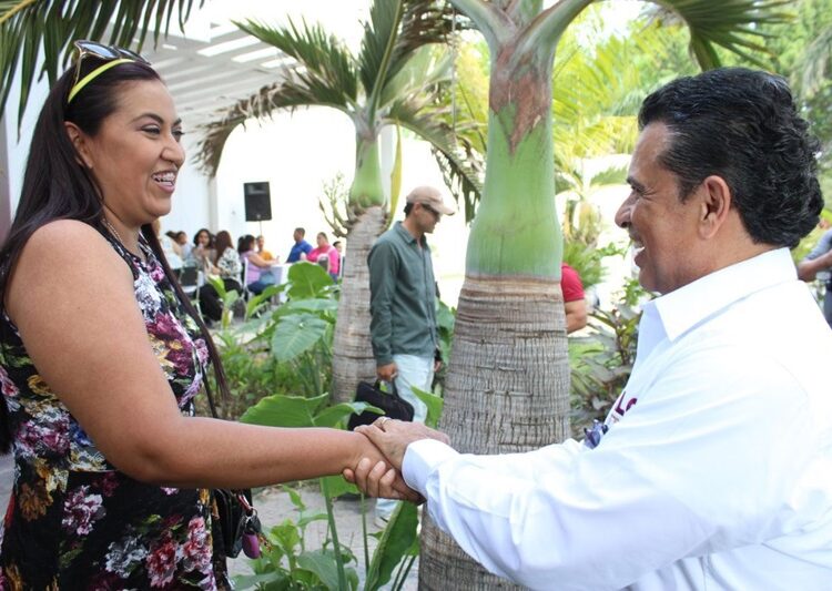 El Palmar y “Las Chulas” levantan la mano por Lalo