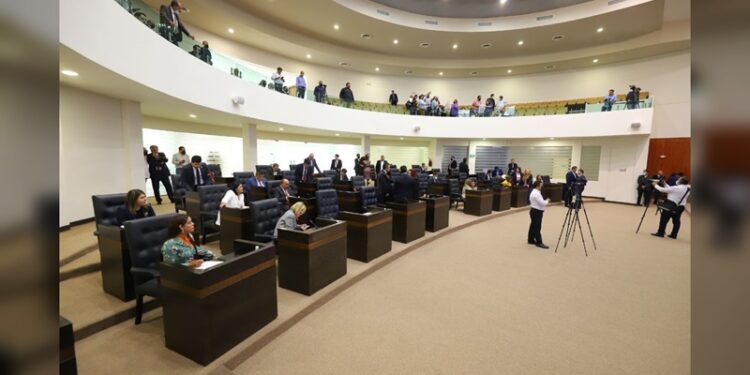 Emite Congreso local convocatoria para relevo en la CODHET