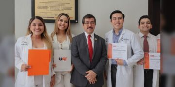 Entrega la UAT 37 médicos con las más altas calificaciones del EGEL Ceneval